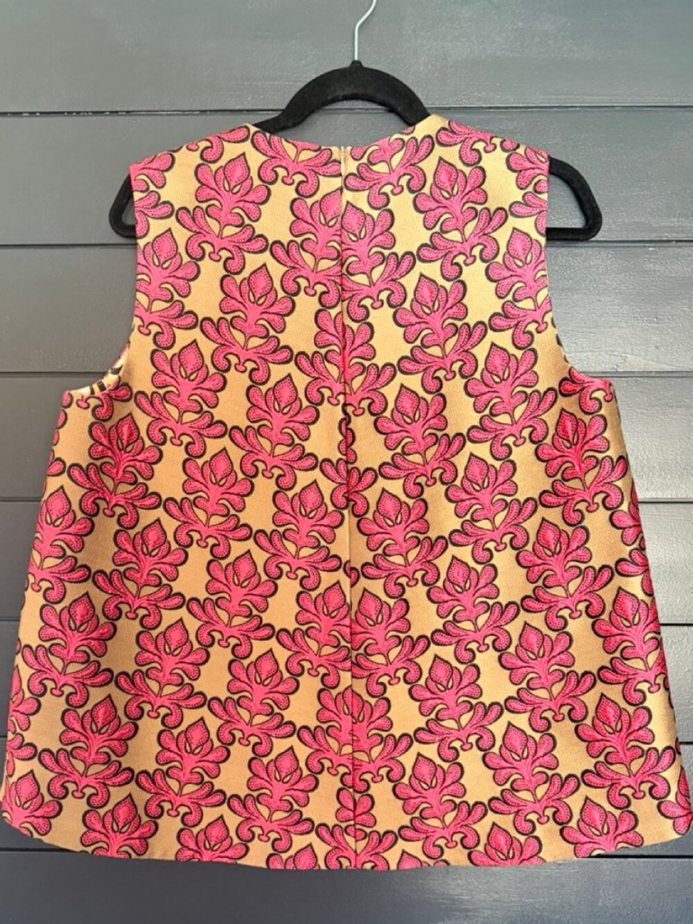 LA DoubleJ Pink and Gold Patterned Sleeveless Top and Wide-Leg Pants Set - Picture 10 of 12
